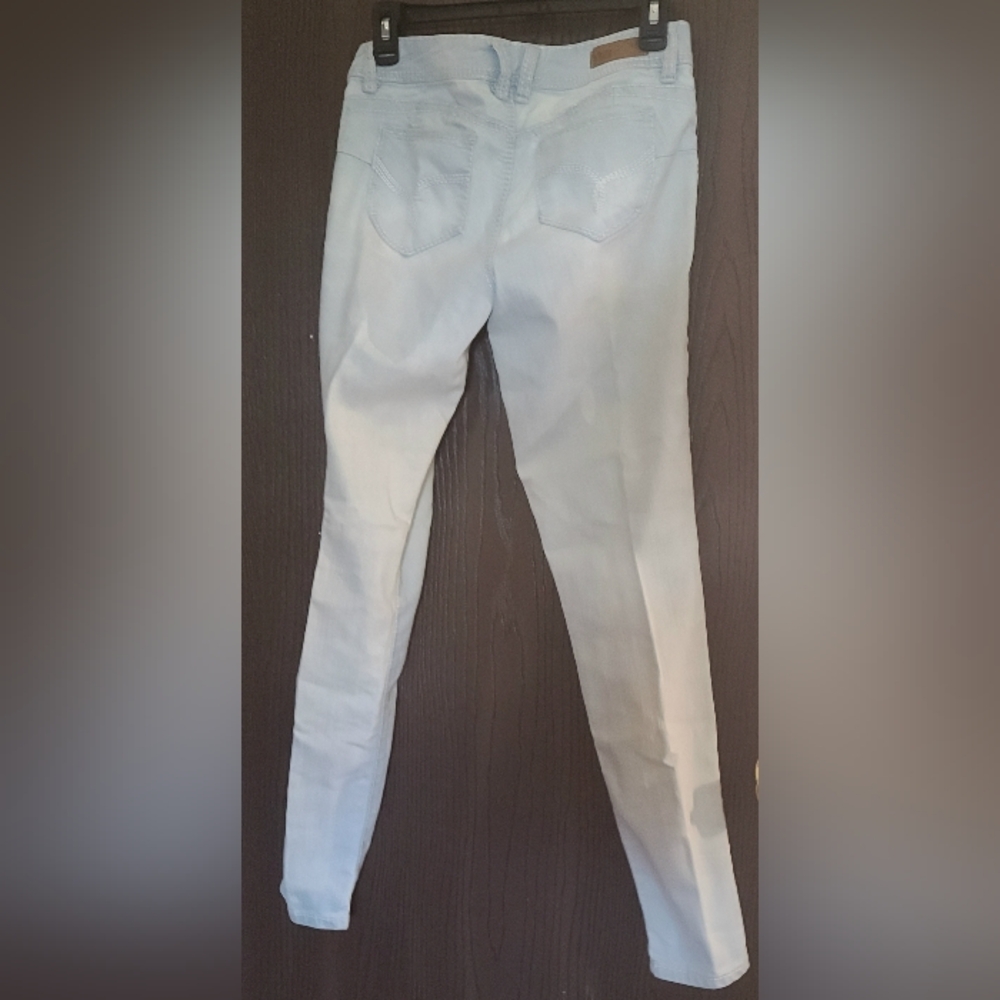 Light BlueJeans - Picture 2 of 2